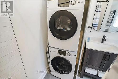 5 Florence Street, Hamilton, ON - Indoor Photo Showing Laundry Room