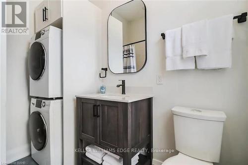 5 Florence Street, Hamilton, ON - Indoor Photo Showing Laundry Room