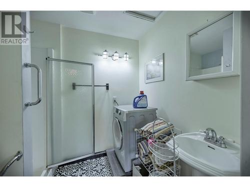 3504 62Nd Avenue, Osoyoos, BC - Indoor Photo Showing Laundry Room