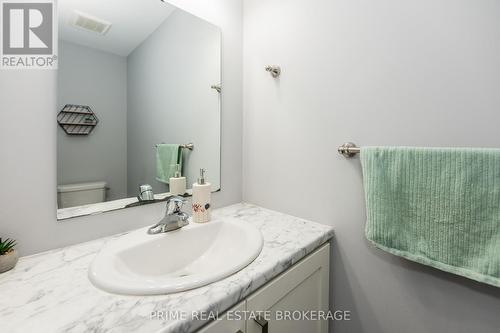 16 - 61 Vienna Road, Tillsonburg, ON - Indoor Photo Showing Bathroom