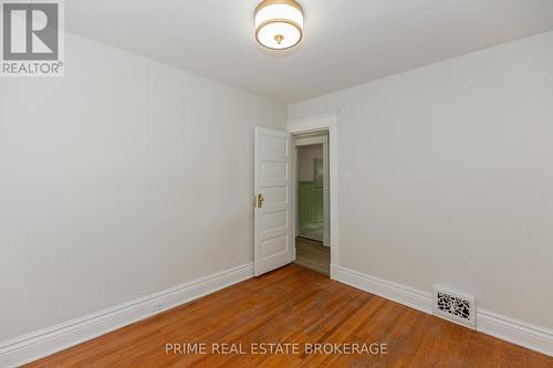 35 Yale Street, London, ON - Indoor Photo Showing Other Room