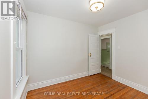 35 Yale Street, London, ON - Indoor Photo Showing Other Room