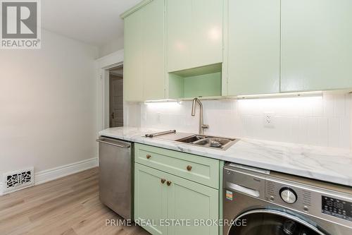 35 Yale Street, London, ON - Indoor Photo Showing Laundry Room