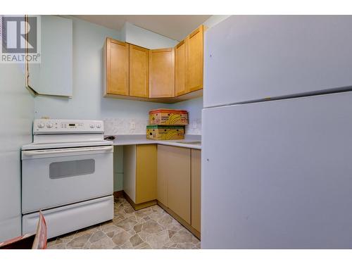 1543 9Th Avenue, Prince George, BC - Indoor Photo Showing Kitchen