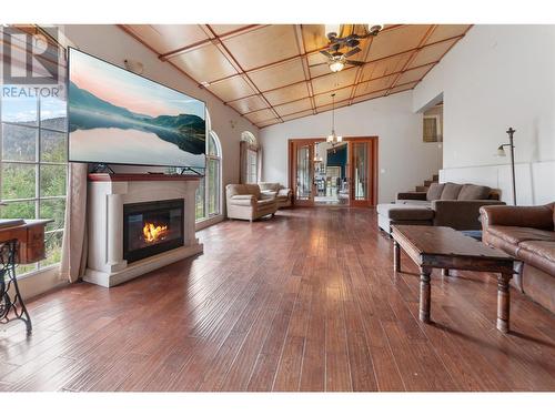 2650 Summers Creek Road, Princeton, BC - Indoor Photo Showing Living Room With Fireplace