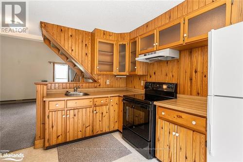 134 Highland Street, Dysart Et Al, ON - Indoor Photo Showing Kitchen