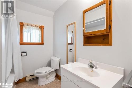 134 Highland Street, Dysart Et Al, ON - Indoor Photo Showing Bathroom