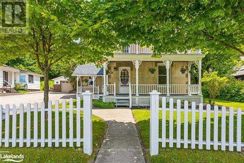 134 Highland Street, Dysart Et Al, ON - Outdoor With Deck Patio Veranda