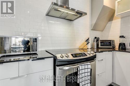 308 Harbord Street, Toronto, ON - Indoor Photo Showing Kitchen