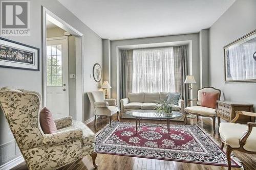 6 Christian Reesor Park Avenue, Markham, ON - Indoor Photo Showing Living Room