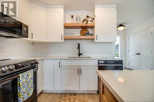 47 Aiden Street, Fredericton, NB - Indoor Photo Showing Kitchen With Upgraded Kitchen