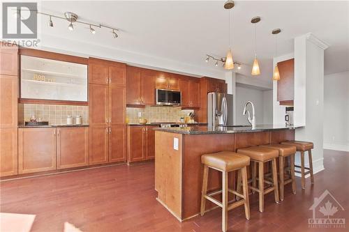 638 Pepperville Crescent, Ottawa, ON - Indoor Photo Showing Kitchen With Upgraded Kitchen