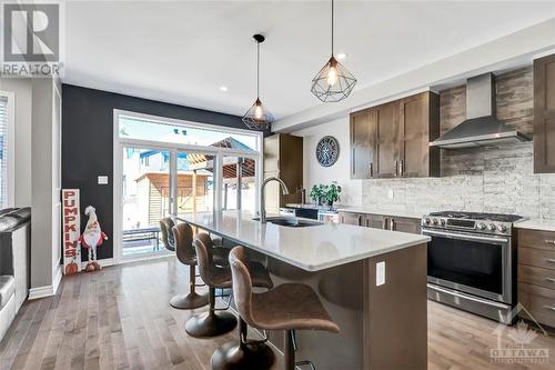 213 Enclave Walk, Ottawa, ON - Indoor Photo Showing Kitchen With Upgraded Kitchen