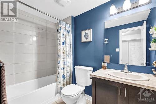 213 Enclave Walk, Ottawa, ON - Indoor Photo Showing Bathroom