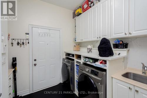 15 St. Mark'S Crescent, Mono, ON - Indoor Photo Showing Laundry Room