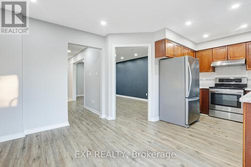 84 Stonecairn Drive, Cambridge, ON - Indoor Photo Showing Kitchen