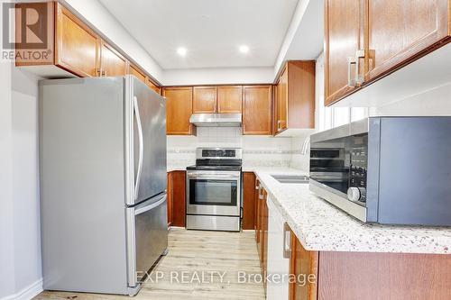 84 Stonecairn Drive, Cambridge, ON - Indoor Photo Showing Kitchen