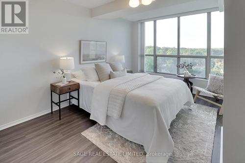 909 - 1110 Walden Circle, Mississauga, ON - Indoor Photo Showing Bedroom