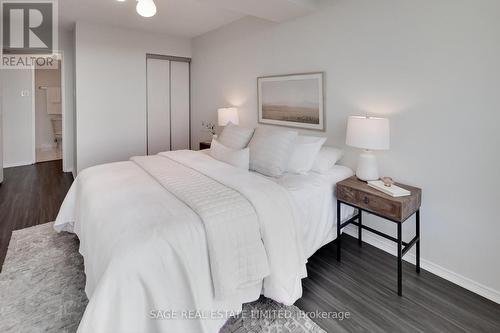 909 - 1110 Walden Circle, Mississauga, ON - Indoor Photo Showing Bedroom