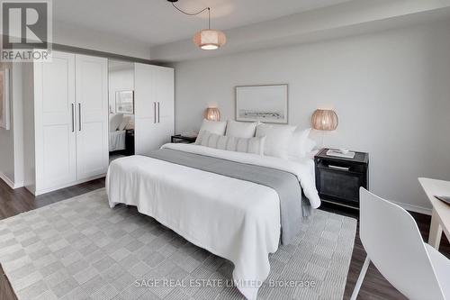 909 - 1110 Walden Circle, Mississauga, ON - Indoor Photo Showing Bedroom