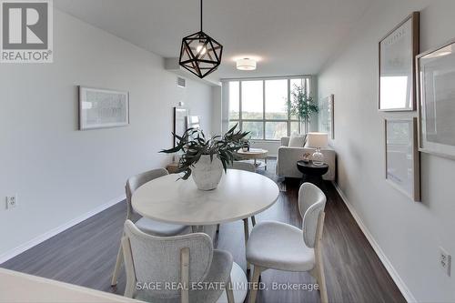 909 - 1110 Walden Circle, Mississauga, ON - Indoor Photo Showing Dining Room