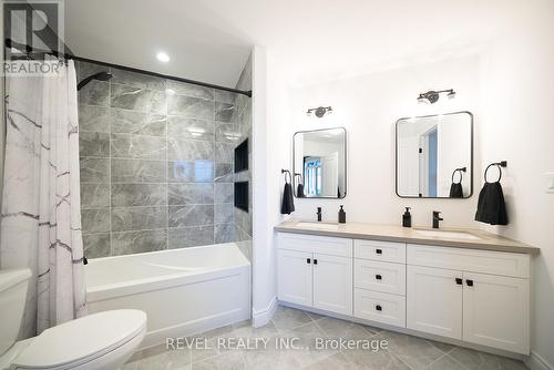 113 Daugaard Avenue, Brant, ON - Indoor Photo Showing Bathroom