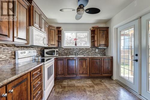 287 Main Road, Norman'S Cove-Long Cove, NL - Indoor Photo Showing Kitchen