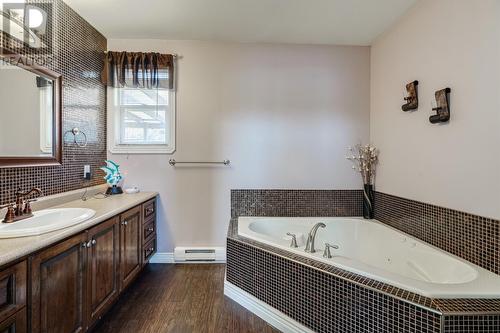 287 Main Road, Norman'S Cove-Long Cove, NL - Indoor Photo Showing Bathroom