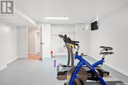 8 Sullivan Street, Saskatoon, SK - Indoor Photo Showing Gym Room