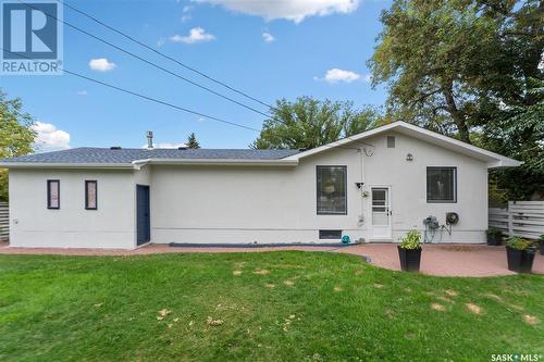 8 Sullivan Street, Saskatoon, SK - Outdoor