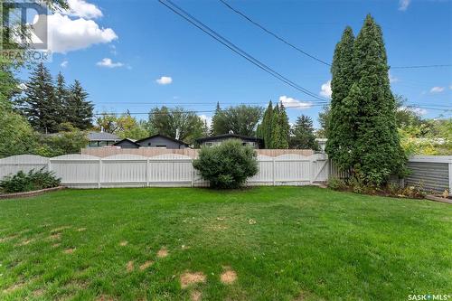 8 Sullivan Street, Saskatoon, SK - Outdoor