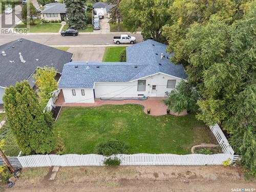 8 Sullivan Street, Saskatoon, SK - Outdoor