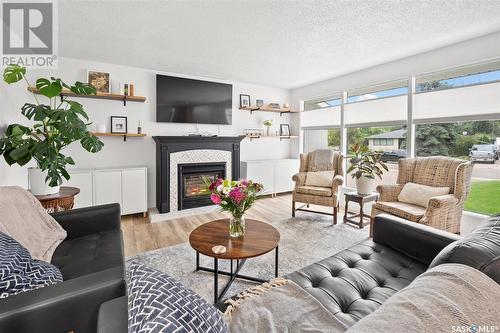 8 Sullivan Street, Saskatoon, SK - Indoor Photo Showing Living Room With Fireplace