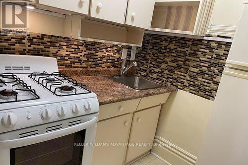 Studio - 347 Walmer Road, Toronto, ON - Indoor Photo Showing Kitchen