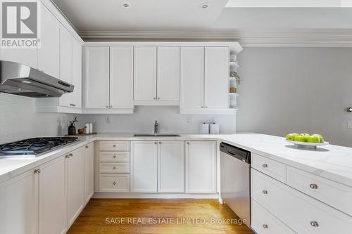 68 Aberdeen Avenue, Toronto, ON - Indoor Photo Showing Kitchen With Upgraded Kitchen