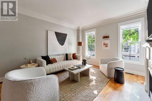 68 Aberdeen Avenue, Toronto, ON - Indoor Photo Showing Living Room