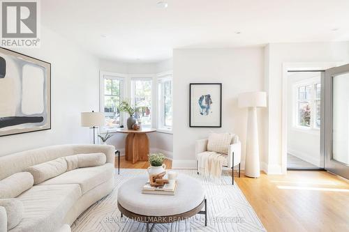 100 Blantyre Avenue, Toronto, ON - Indoor Photo Showing Living Room