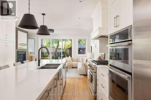 100 Blantyre Avenue, Toronto, ON - Indoor Photo Showing Kitchen With Double Sink With Upgraded Kitchen