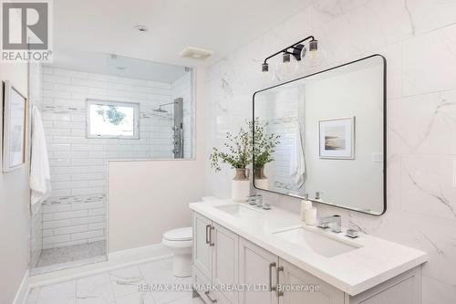 100 Blantyre Avenue, Toronto, ON - Indoor Photo Showing Bathroom