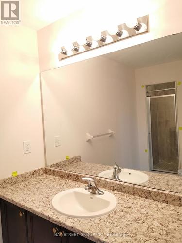 251 Tennant Circle, Vaughan, ON - Indoor Photo Showing Bathroom