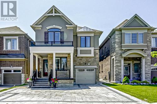 67 Hartney Drive, Richmond Hill, ON - Outdoor With Facade