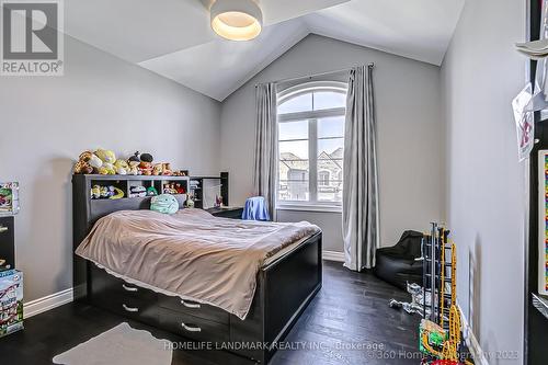 67 Hartney Drive, Richmond Hill, ON - Indoor Photo Showing Bedroom