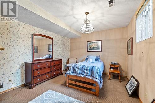 490 Dormar Drive, Windsor, ON - Indoor Photo Showing Bedroom