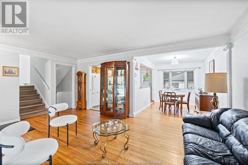 490 Dormar Drive, Windsor, ON - Indoor Photo Showing Living Room