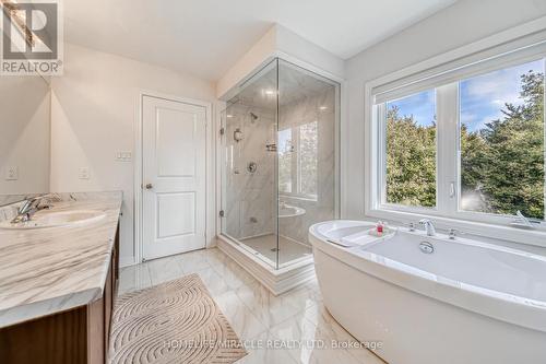 375 Leanne Lane, Shelburne, ON - Indoor Photo Showing Bathroom