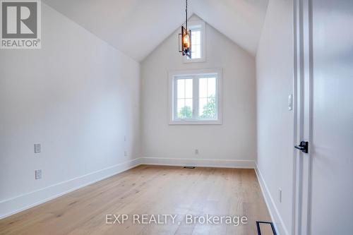 4306 Sixth Avenue, Niagara Falls, ON - Indoor Photo Showing Other Room