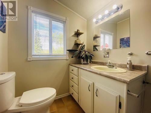 13200 Park Frontage Road, Charlie Lake, BC - Indoor Photo Showing Bathroom