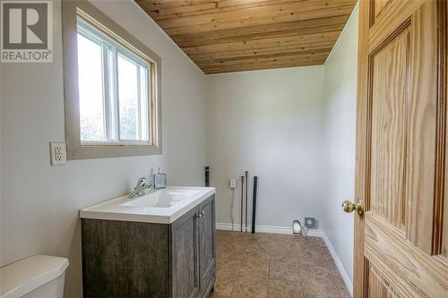 463 Kipling Road W, Warren, ON - Indoor Photo Showing Bathroom