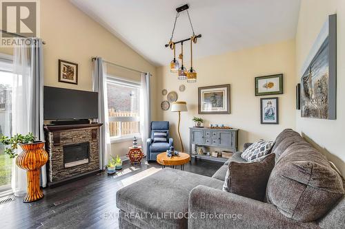 8 Beausoleil Drive, Penetanguishene, ON - Indoor Photo Showing Living Room With Fireplace