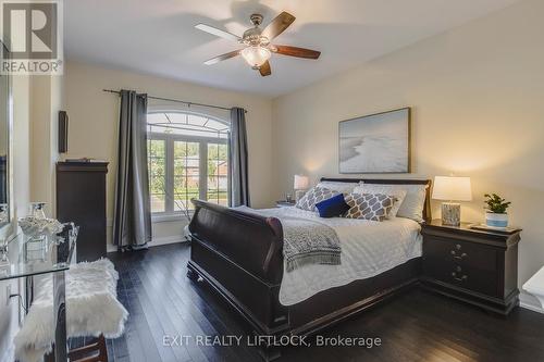 8 Beausoleil Drive, Penetanguishene, ON - Indoor Photo Showing Bedroom